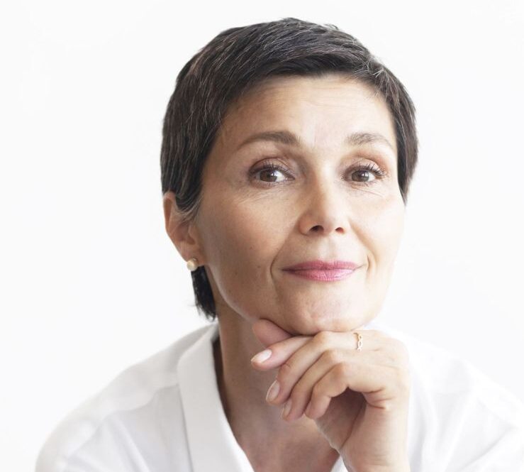 Exosome Scalp Therapy: The Non-Surgical Secret to Hair Density