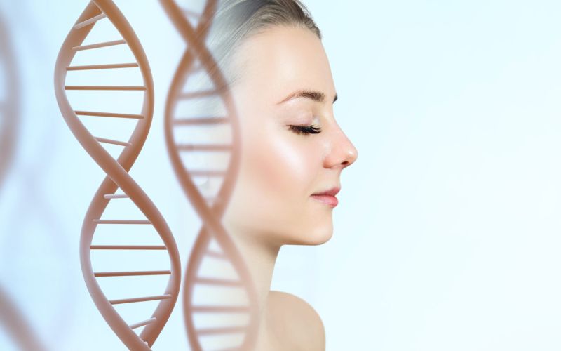 Injections esthétiques du visage avec des cellules souches