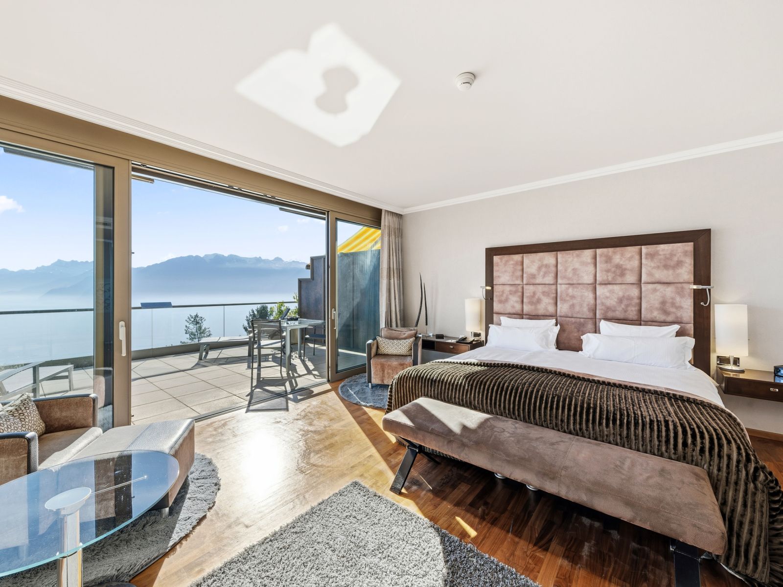 Junior suite room of the Mirador hotel